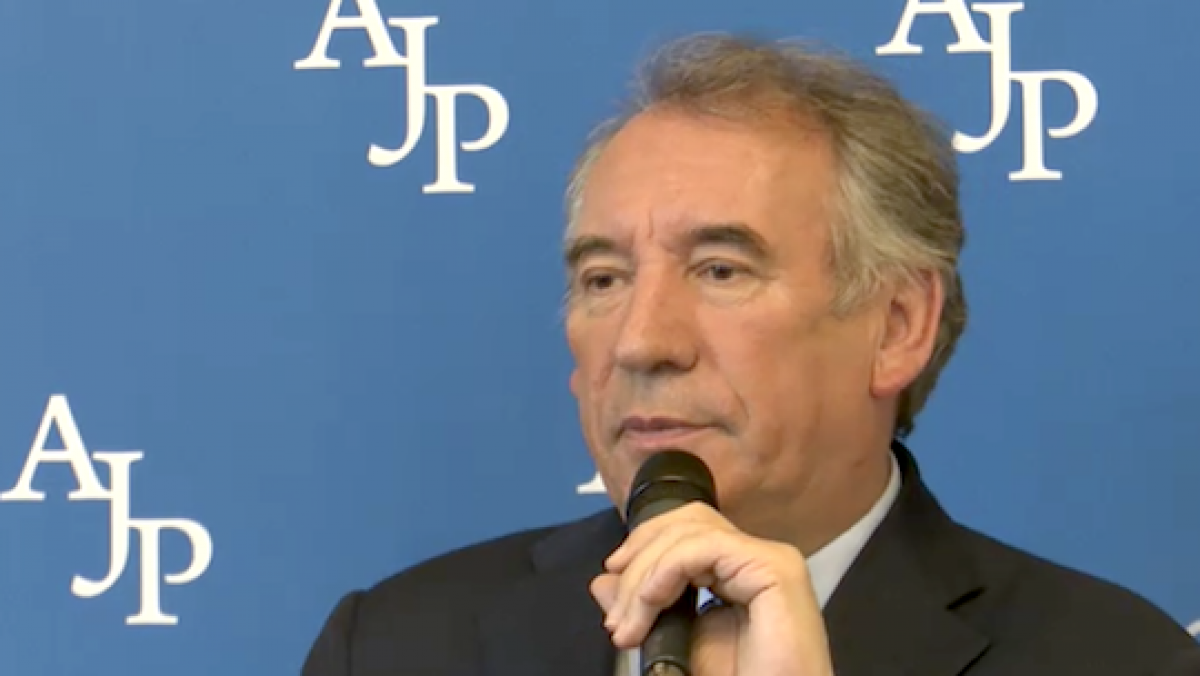 François_Bayrou-FB